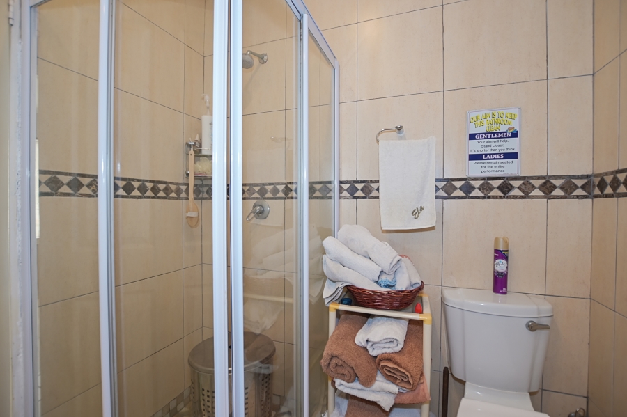 5 Bedroom Property for Sale in Richwood Western Cape